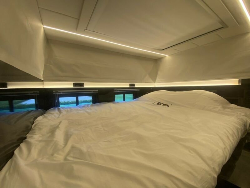 Camion Mercedes Actros 5 chevaux – Image 6