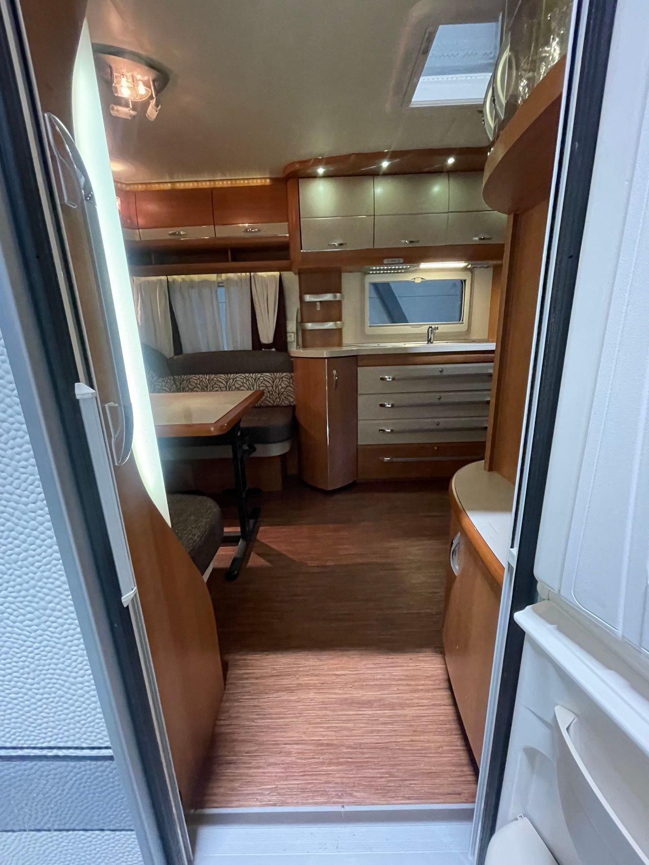 Caravane Hobby 560 Prestige – Image 3