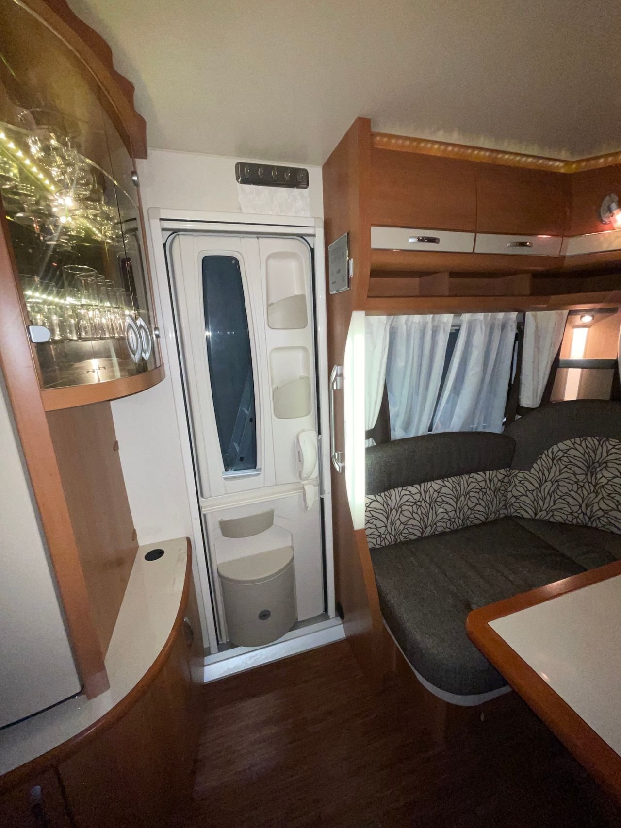 Caravane Hobby 560 Prestige – Image 32