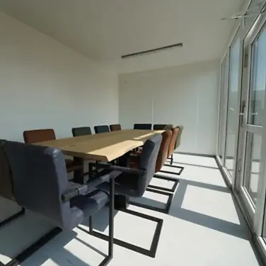 Container 6x3 Mètres avec Paroi Vitrée Ral 7016 – Image 2