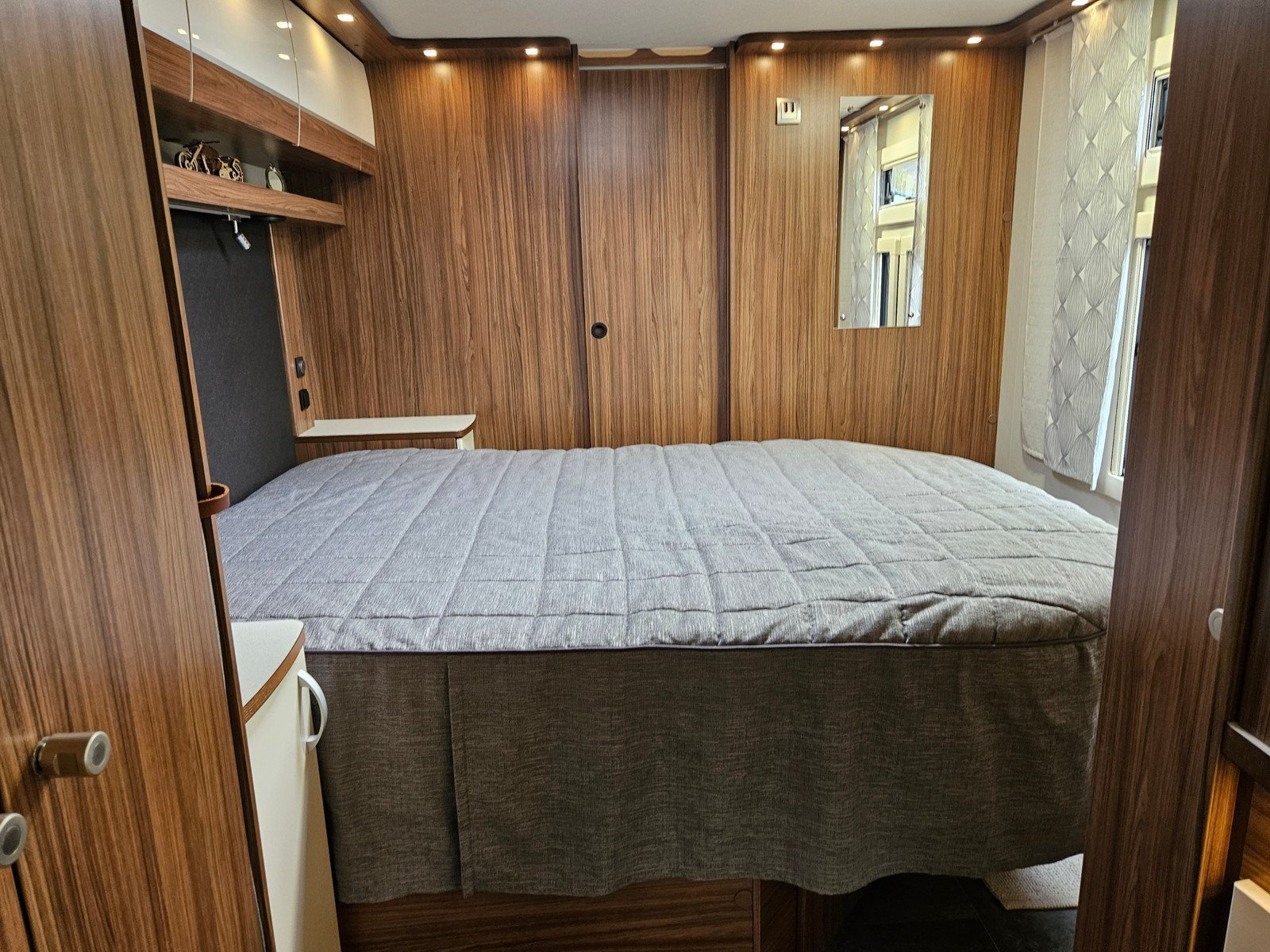 Caravane Customized Polar 730 – Image 23