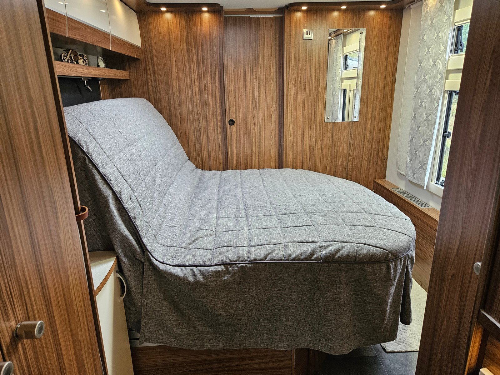 Caravane Customized Polar 730 – Image 22