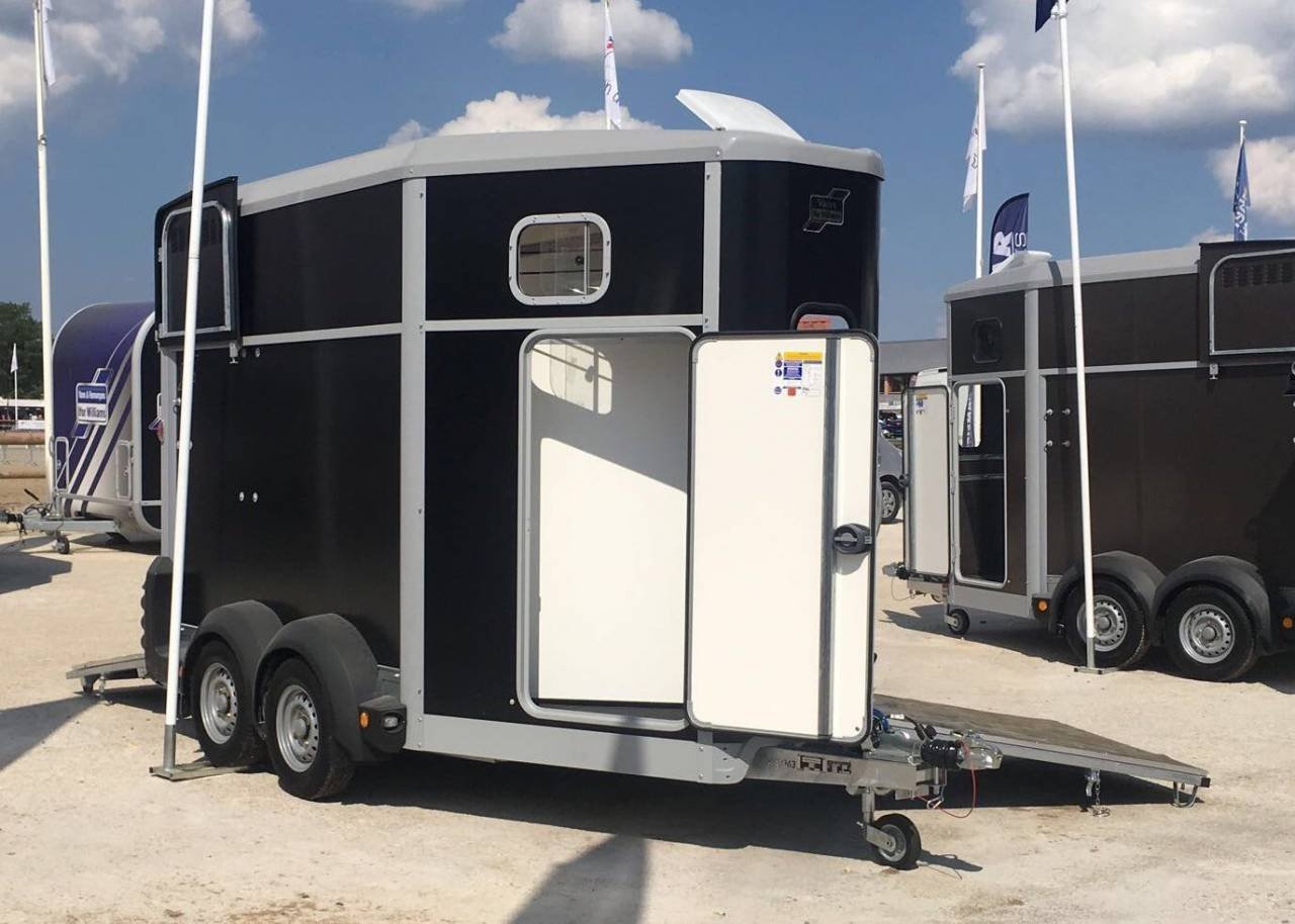 Ifor Williams HB 511 Diagonal neuf toutes couleurs – Image 9