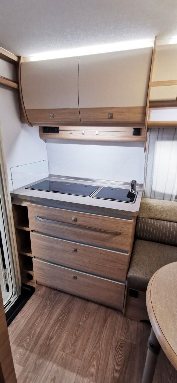 Caravane Fendt 390 FHS Bianco Activ – Image 2