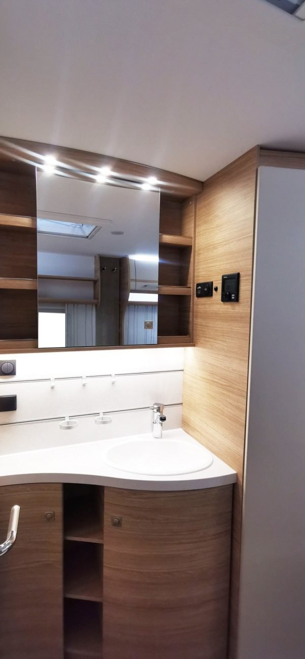 Caravane Fendt 390 FHS Bianco Activ – Image 9