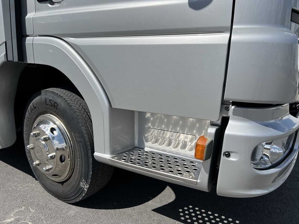 Camion chevaux 3 chevaux Mercedes-Benz – Image 18