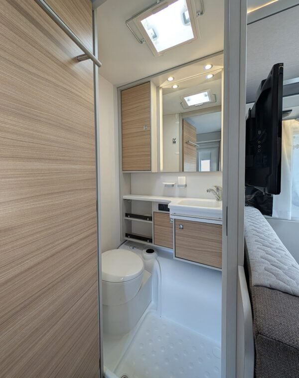 Caravane Dethleffs Génération 515 QSK – Image 9
