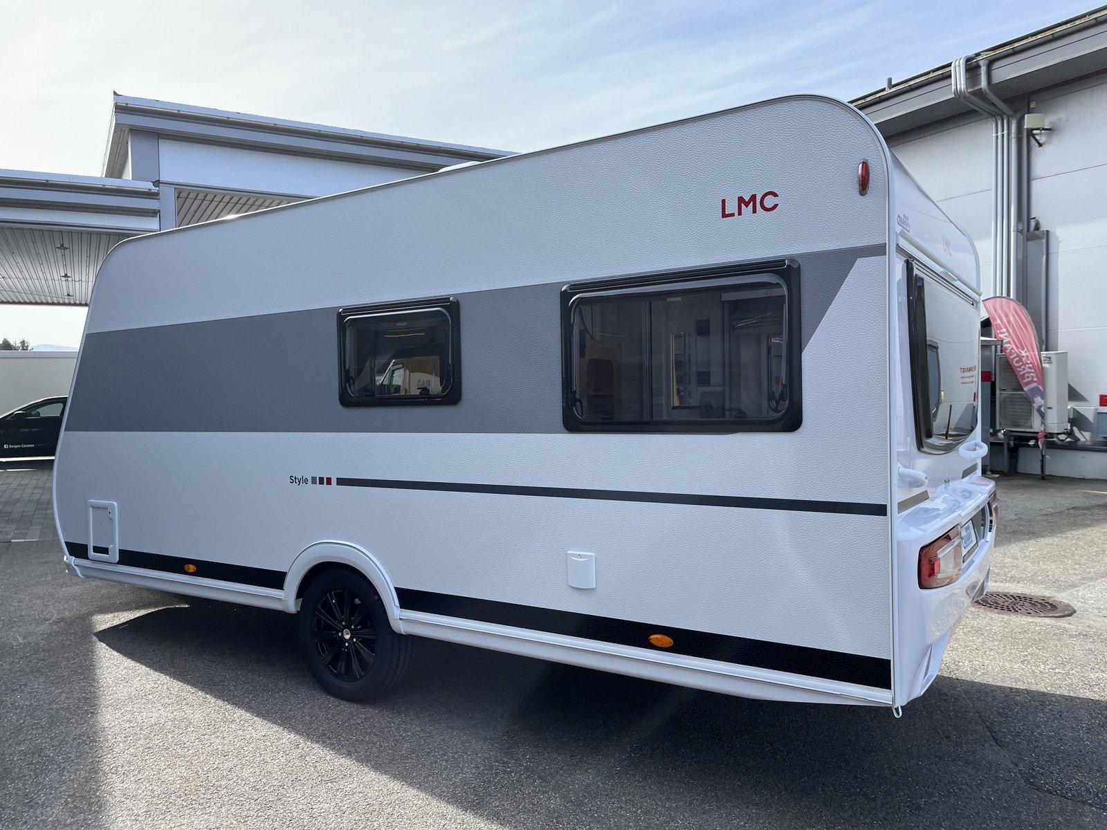 Caravane LMC Style 440 D | pack douche | pack batterie | chauffage gaz/électrique – Image 21