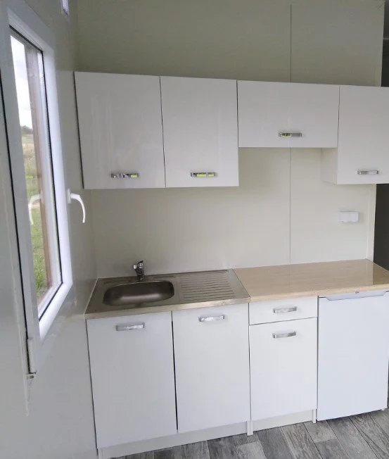 Conteneur Maison modulaire clé en main de 35 m2 toute l’année – Image 16