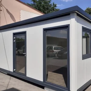 Maison de 17m2 avec salle de bain et cuisine sans autorisation