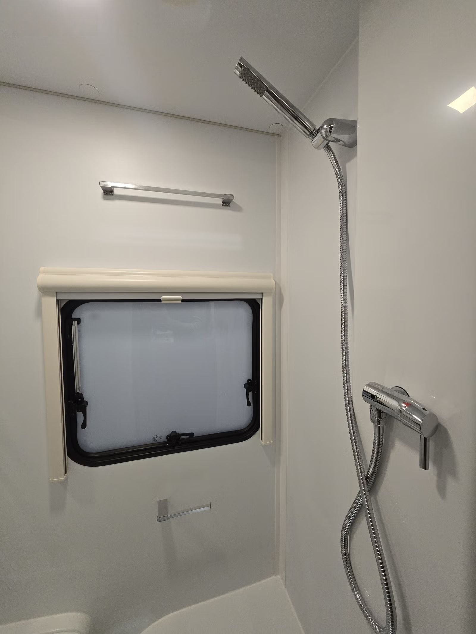 Caravane Adria Altea 502 UL 60Y Édition – Image 6