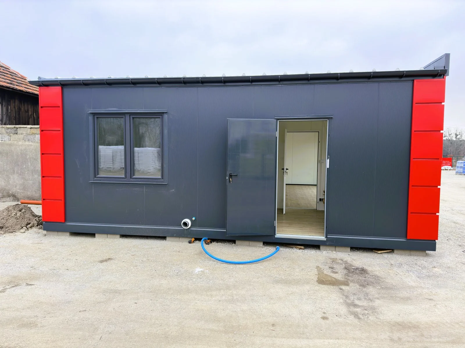 Conteneur Modulaire en panneaux sandwich – bureaux, commerces/logements, 6 pièces – 63 m² – Image 13
