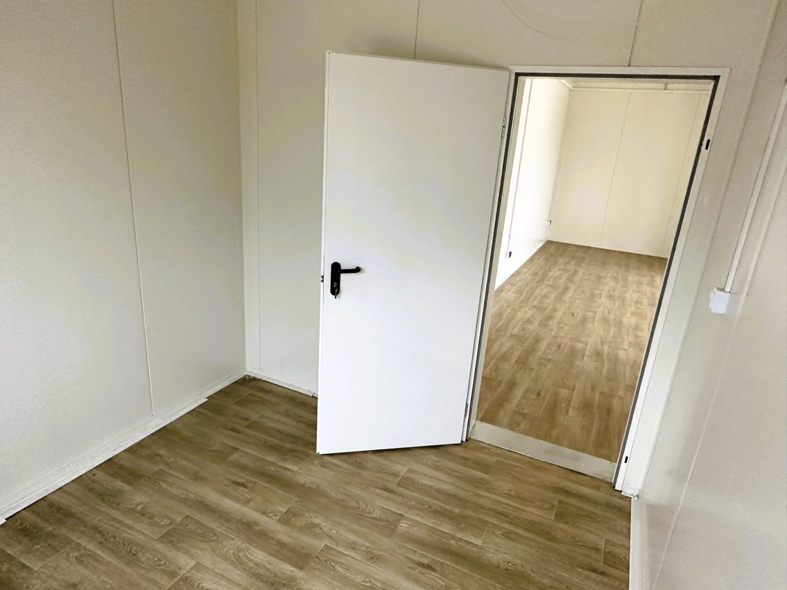 Conteneur Modulaire en panneaux sandwich – bureaux, commerces/logements, 6 pièces – 63 m² – Image 30