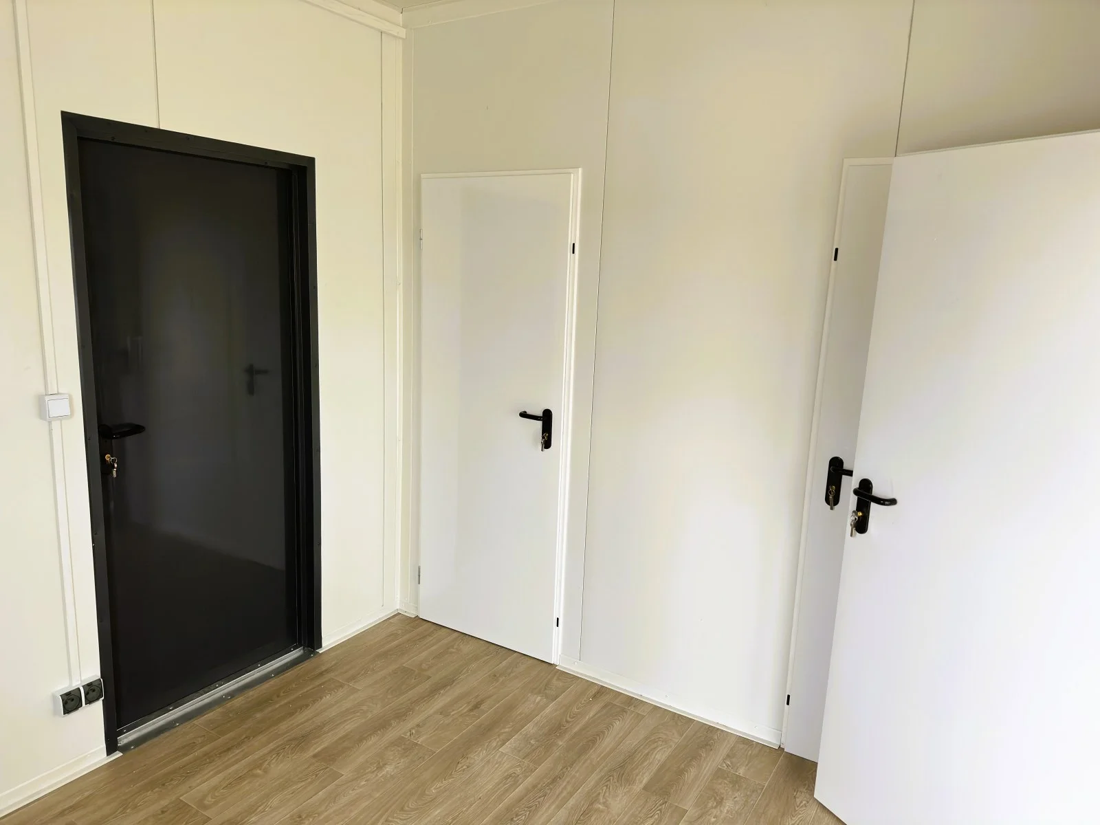 Conteneur Modulaire en panneaux sandwich – bureaux, commerces/logements, 6 pièces – 63 m² – Image 34